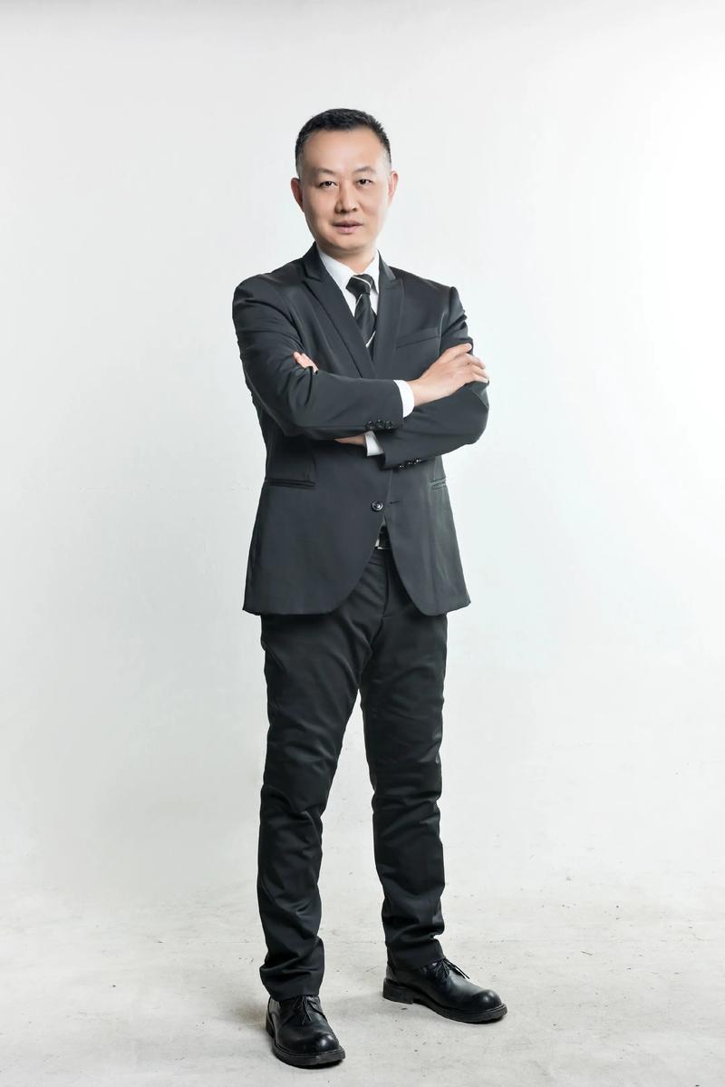 冉云华 创始人 & 执行董事